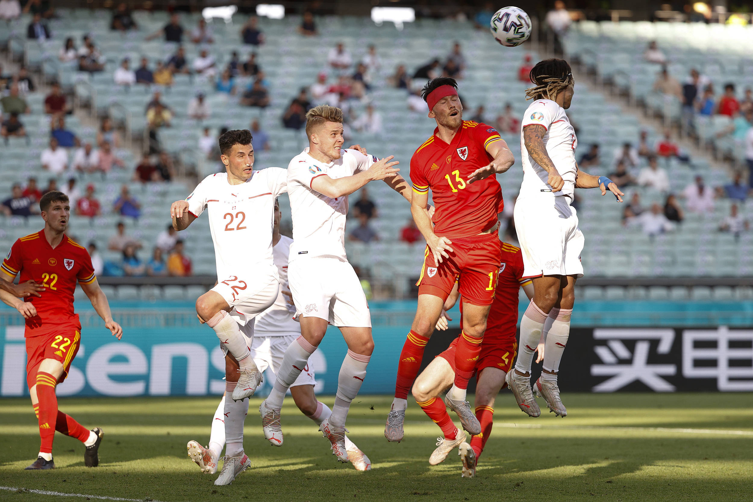 英雄联盟竞猜-底特律活塞训练开放日；加时末段战术微调引欢呼；中超在即；更衣室氛围转暖(富兰克林暗杀任务怎么触发)